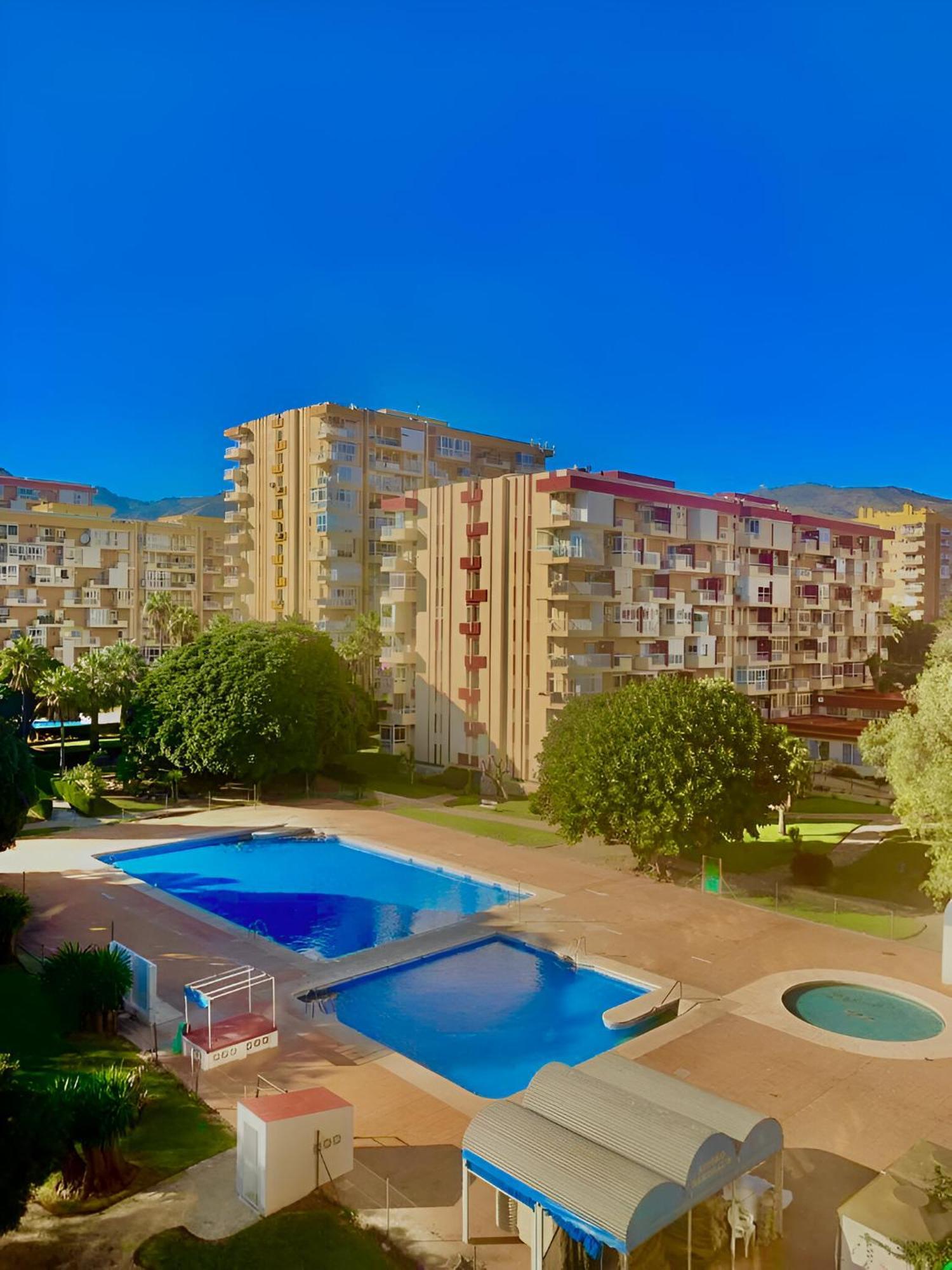 Luxury Suites Sunset Beach Benalmádena Esterno foto